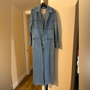 Levi’s original denim jumper in size XL
